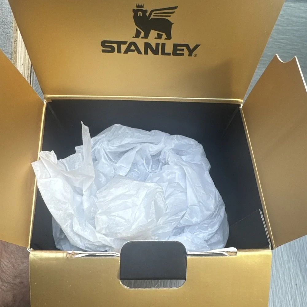 Stanley Quencher H2.0 FlowState 40oz Tumbler Deco Black Gloss Gold Handle - Picture 11 of 12